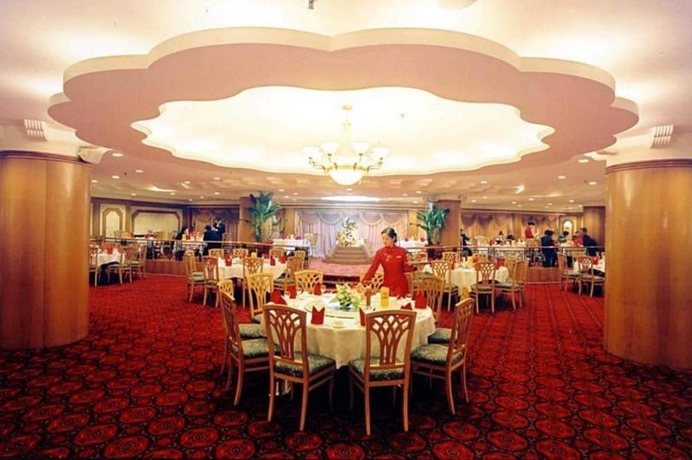 Golden Hotel Šen-jang Restaurace fotografie